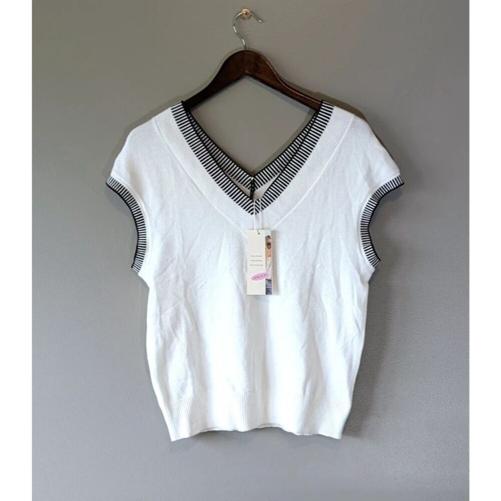NWT Dokotoo Womens Small White Sweater Vest V-Neck Striped Trim Knit Top Casual